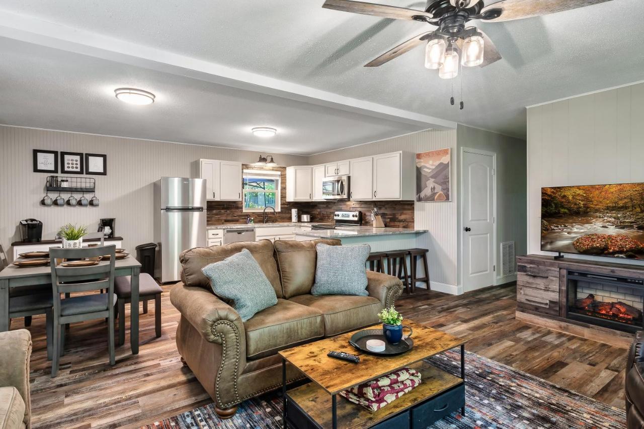 Mountain View Lodge: Pigeon Forge Retreat with Future Hot Tub Exterior photo