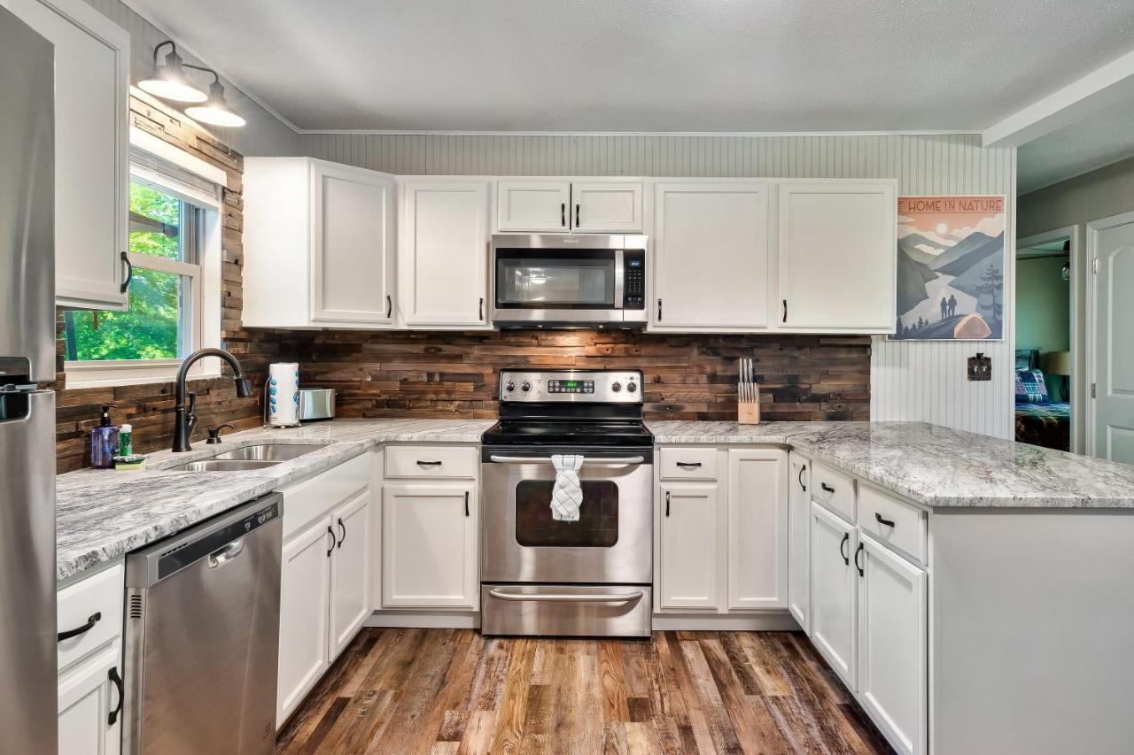 Mountain View Lodge: Pigeon Forge Retreat with Future Hot Tub Exterior photo