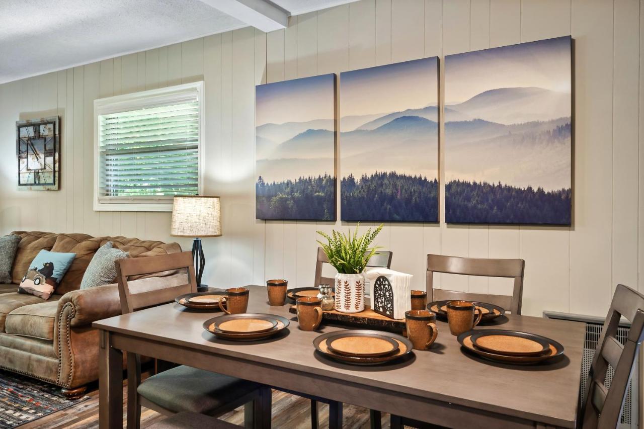 Mountain View Lodge: Pigeon Forge Retreat with Future Hot Tub Exterior photo