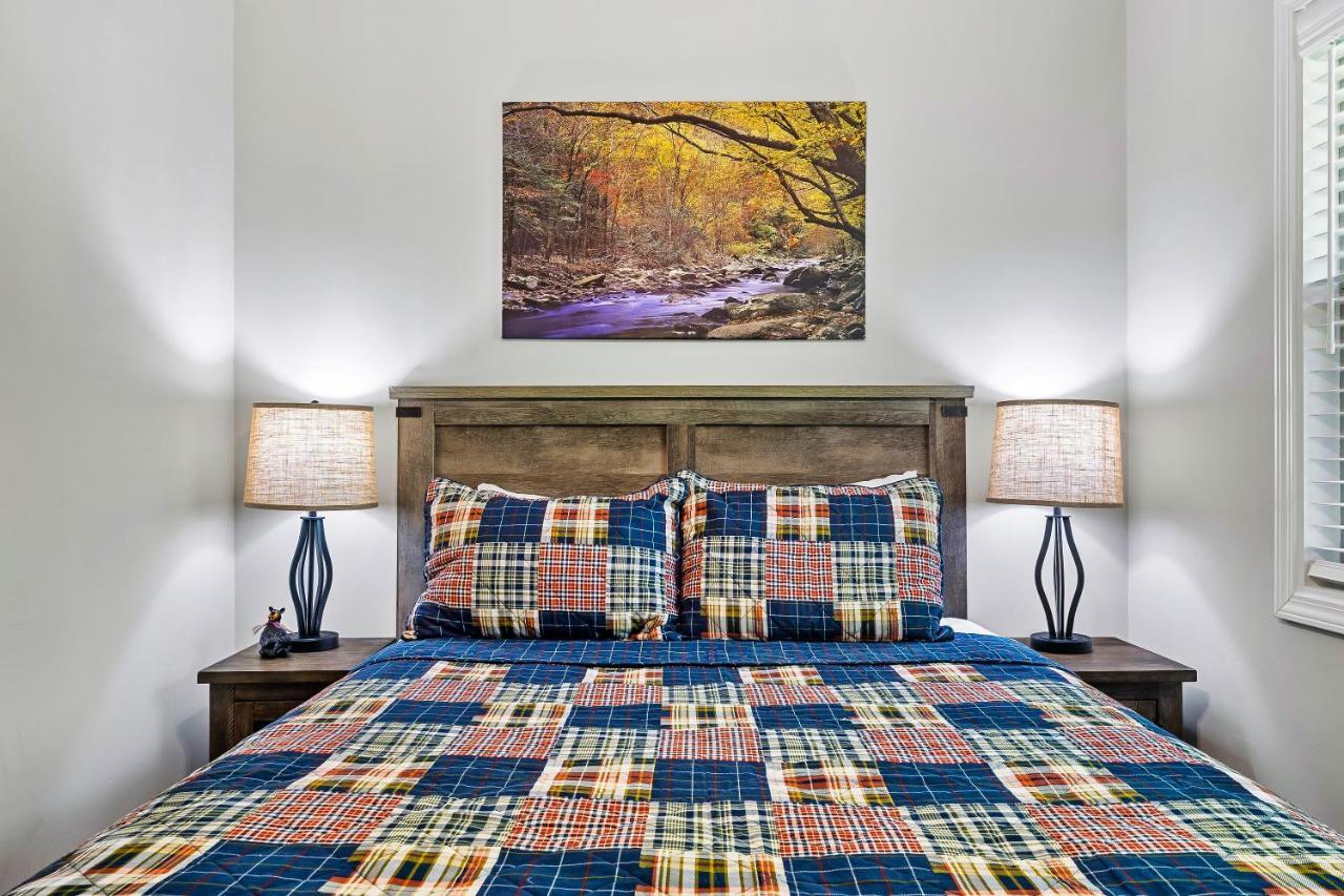 Mountain View Lodge: Pigeon Forge Retreat with Future Hot Tub Exterior photo